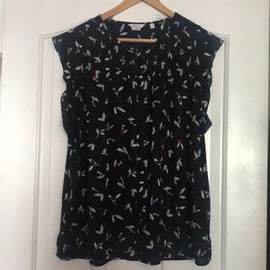 Reitmans flutter sleeve button up, abstract leaf motif, upper front chest pleats